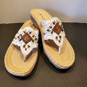 Sandals - White - 7W